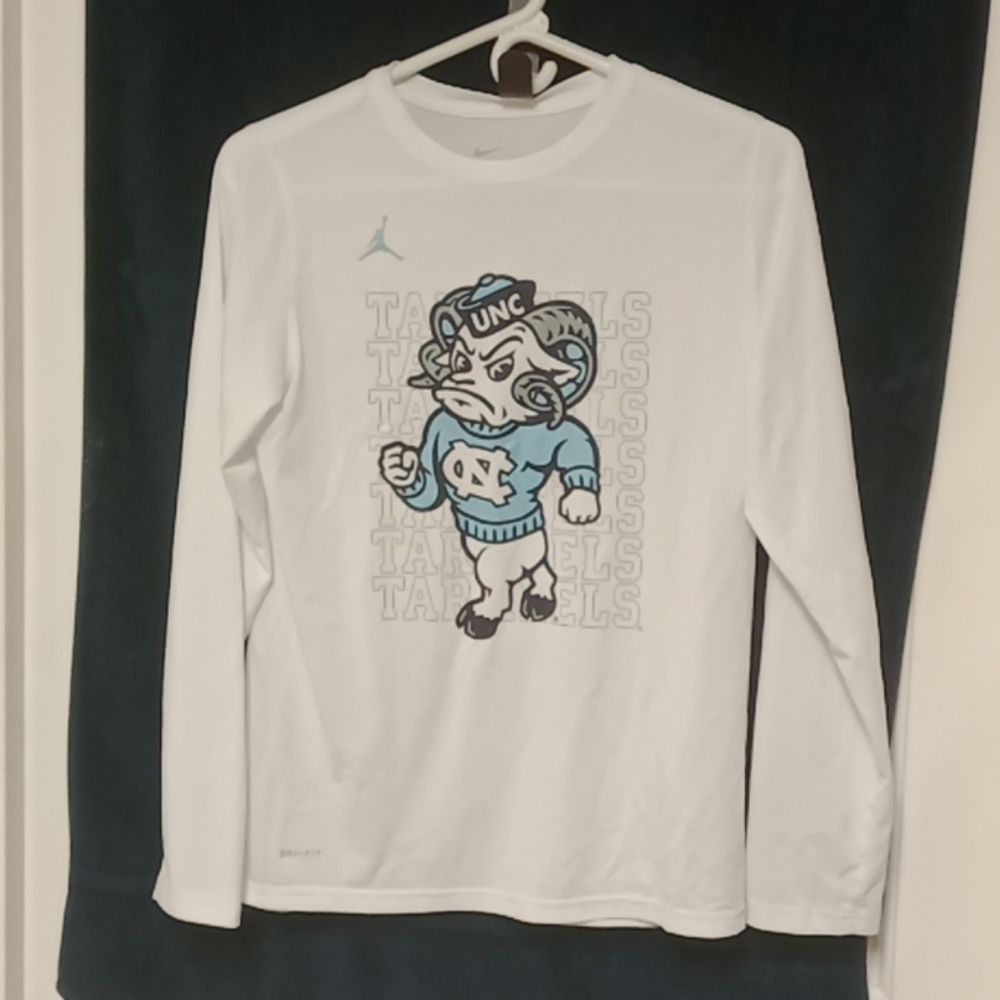 Nike tee